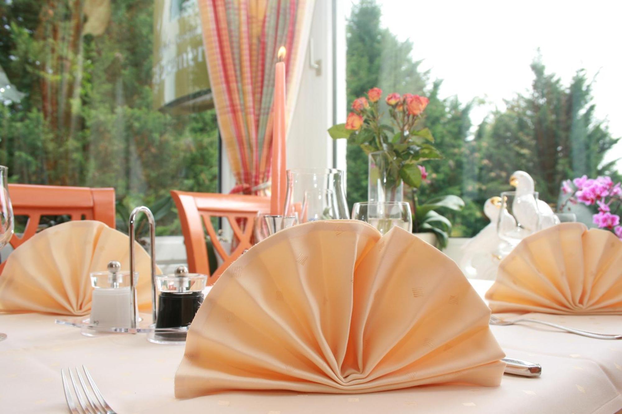 Hotel-Restaurant Fasanerie Marburg Exterior photo